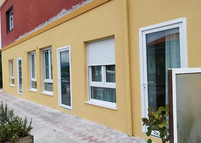 Y Estudios El Centro