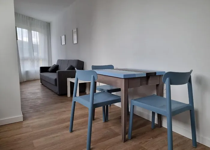 Y Estudios El Centro Vargas