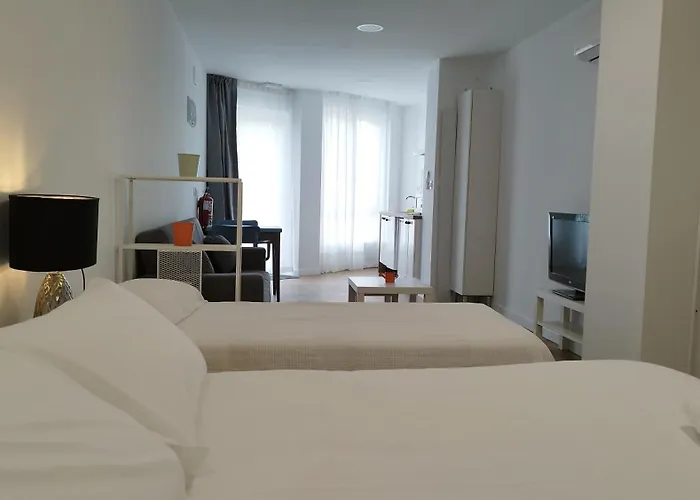 Y Estudios El Centro