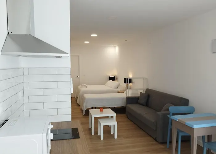 Y Estudios El Centro