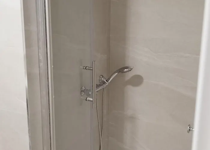 Y Estudios El Centro Vargas